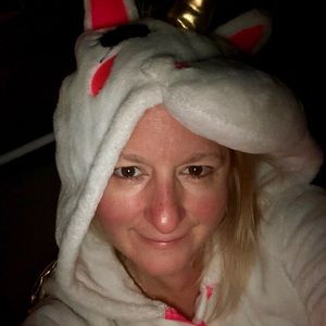 Meet your Posher, Jillian